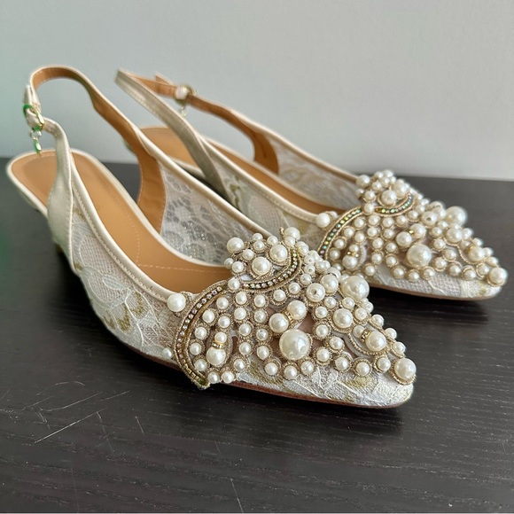 J. Reneé Strovanni Ivory/Gold Floral Pearl Ornament Slingback Pumps - Picture 2 of 6